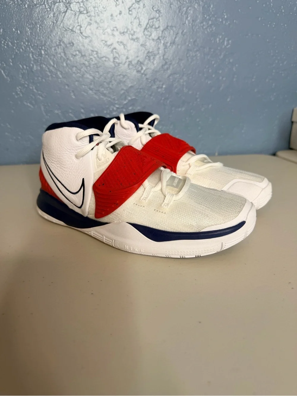 Nike Kyrie 6 USA women or Kids Sneakers size 7- BQ5599-102